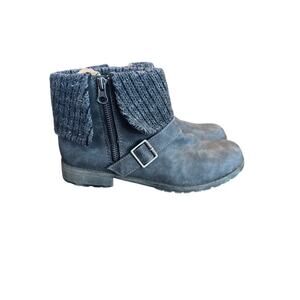 Women’s Rocket Dog Bentley Sweater Cuff Ankle Boots. Size 8.5
